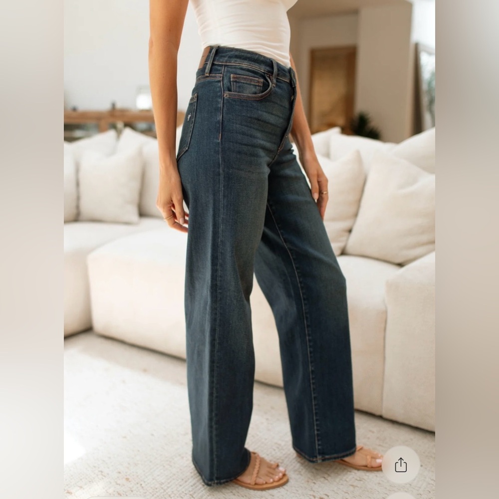 Carly Jean Los Angeles Jeans